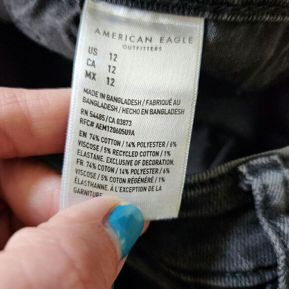 American Eagle Stretch Mom Short Womens Size 12 Black Raw Hem - Picture 4 of 5